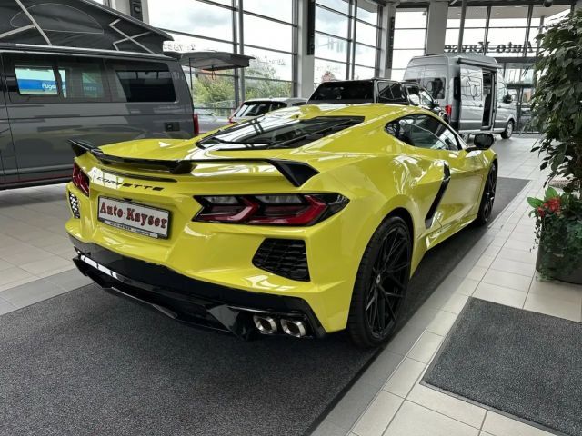 Corvette C8