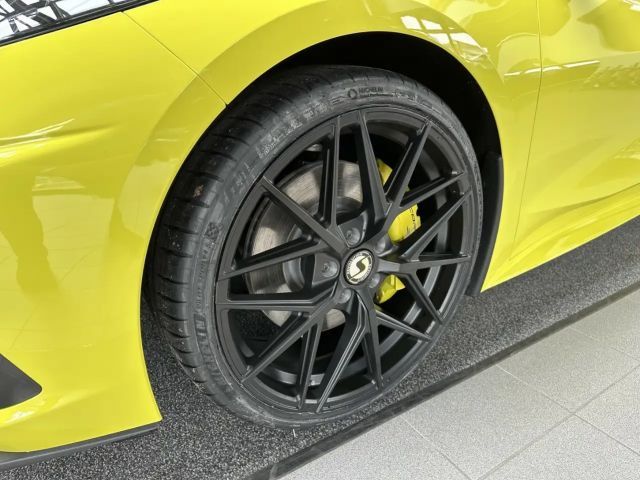 Corvette C8