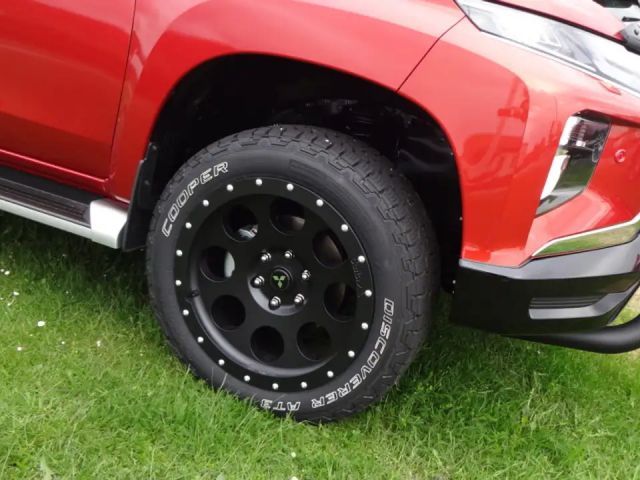 Mitsubishi L200