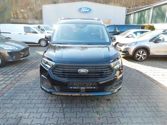 Ford Grand Tourneo