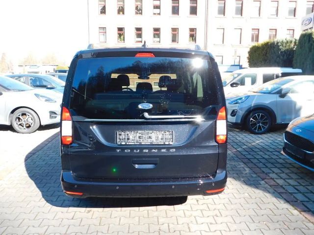 Ford Grand Tourneo