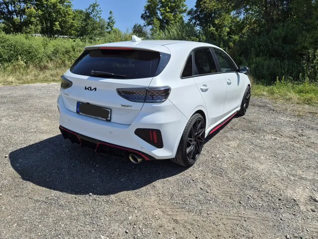 Kia Ceed / cee'd
