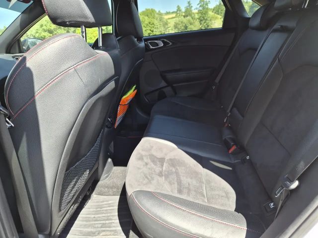 Kia Ceed / cee'd