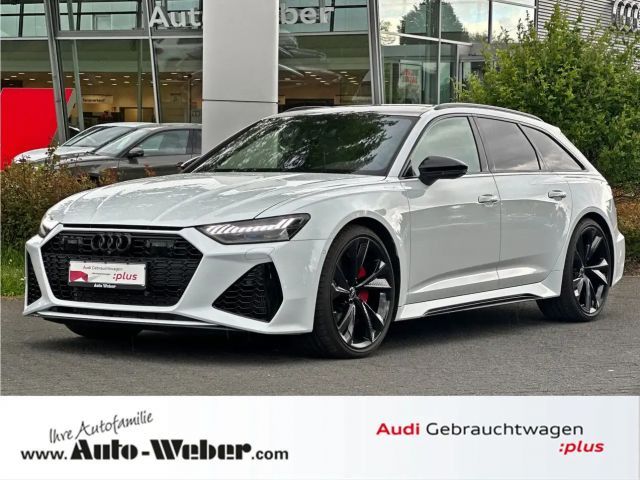 Audi RS6 Avant performance BLACK HUD PANO NACHTS STHZ 2025 Benzine