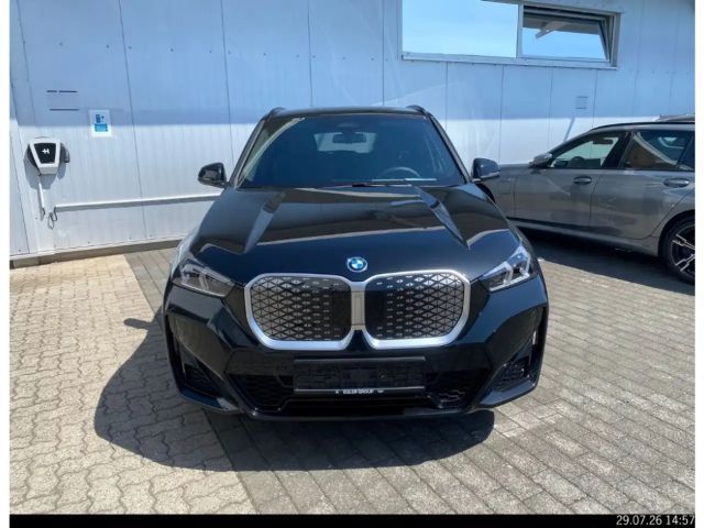 BMW iX1 eDrive20 Sportpaket AD AHK-el. klappb. AHK-klappba 2026 Elektrisch