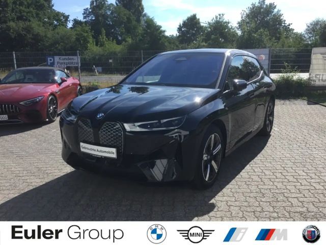 BMW iX xDrive 40 Navi Leder HarmanKardon 360 Kamera Laser 2022 Elektrisch
