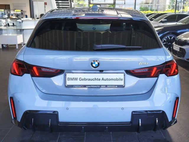 BMW 120