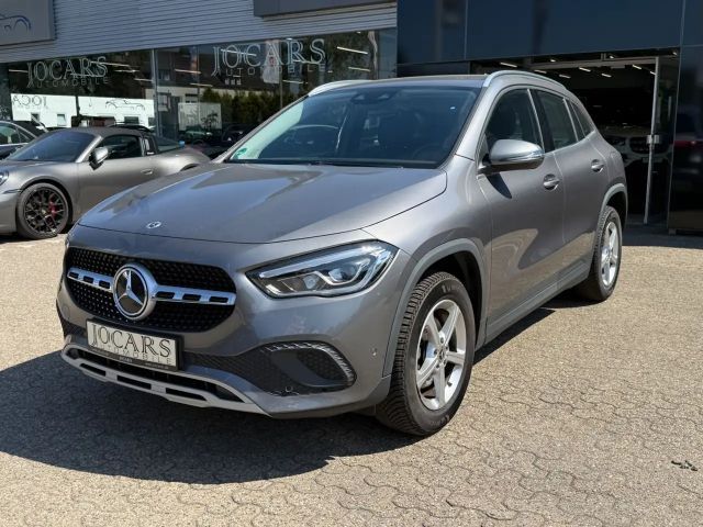 Mercedes-Benz GLA 180 d*SPORT*LANE*RFK*LED*SHZ 2023 Diesel