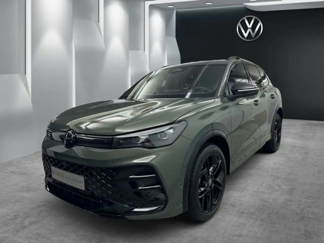 Volkswagen Tiguan R-Line AHK HD MATRIX LED KAMERA PANO NAVI DCC H... 2024 Benzine