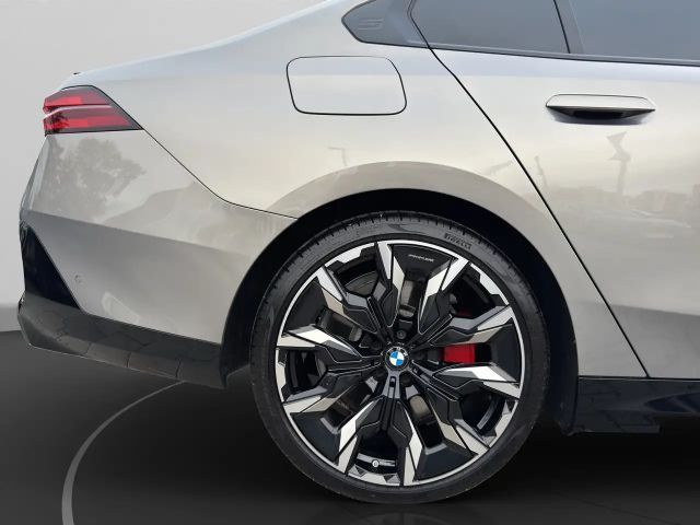 BMW 550