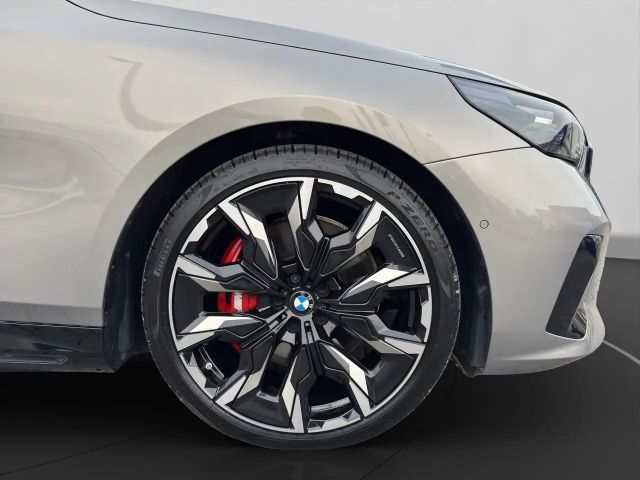 BMW 550