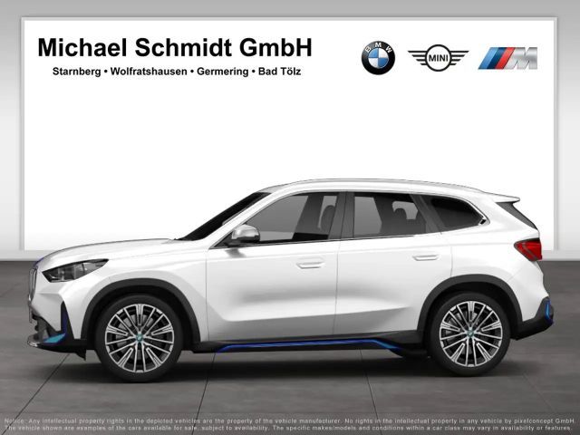 BMW iX1