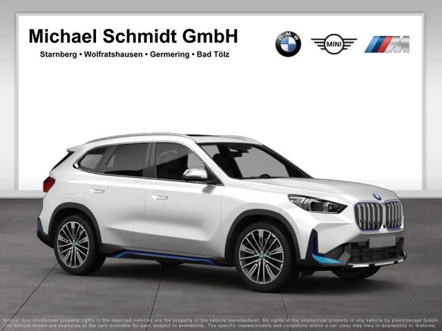 BMW iX1