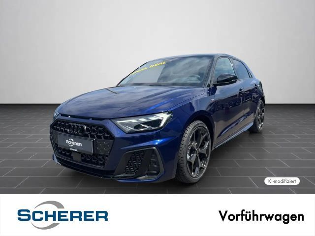 Audi A1 . 2026 Benzine