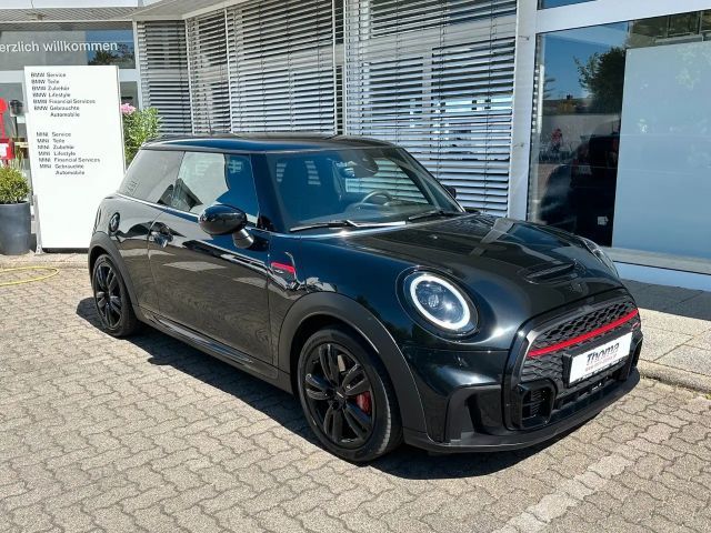 MINI John Cooper Works Next 100 Years Package 2024 Benzine