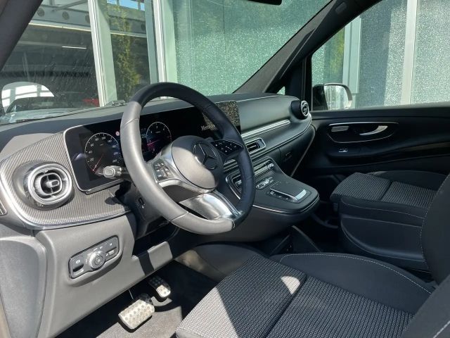 Mercedes-Benz V 220