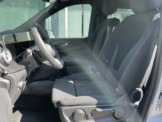 Mercedes-Benz V 220