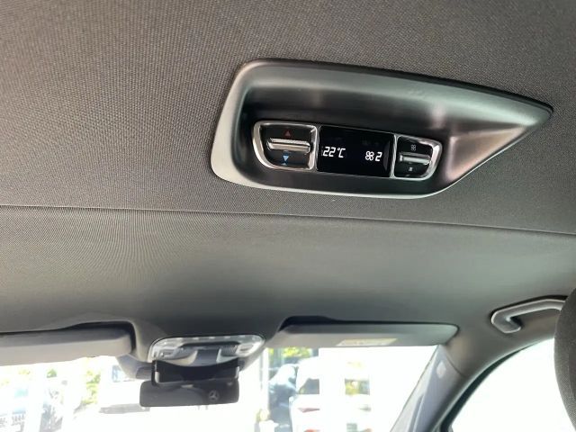 Mercedes-Benz V 220