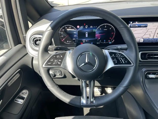 Mercedes-Benz V 220