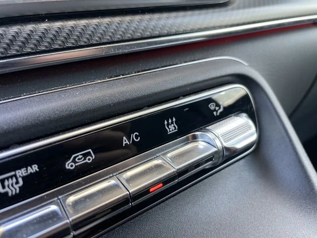 Mercedes-Benz V 220