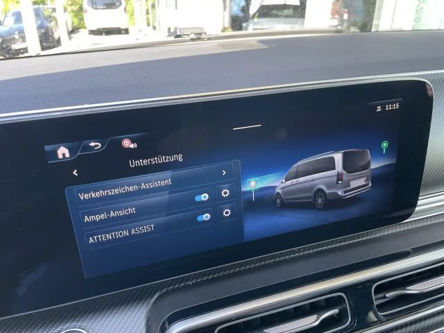 Mercedes-Benz V 220