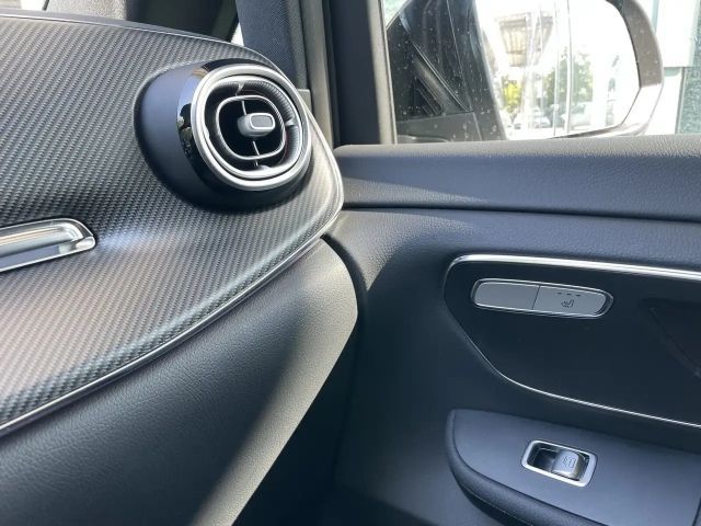 Mercedes-Benz V 220