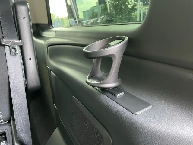 Mercedes-Benz V 220