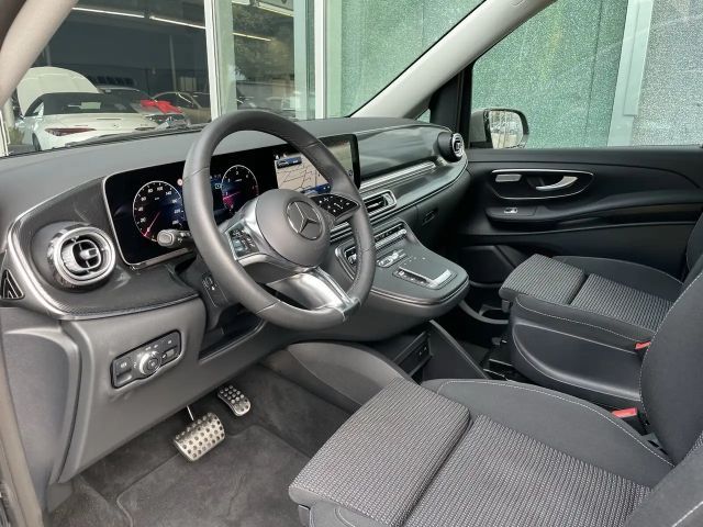 Mercedes-Benz V 220