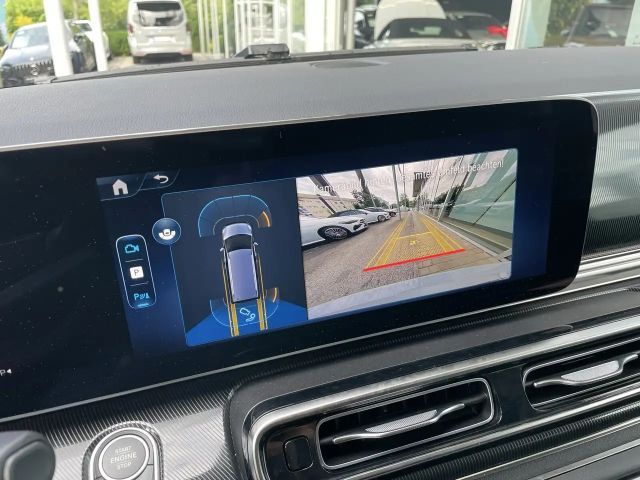 Mercedes-Benz V 220
