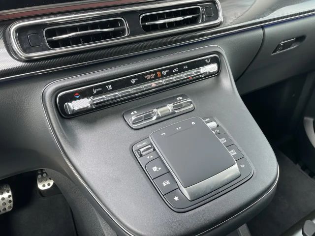 Mercedes-Benz V 220