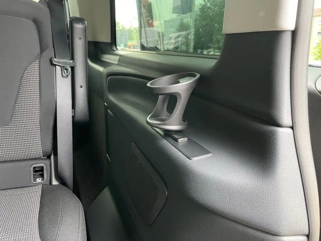 Mercedes-Benz V 220