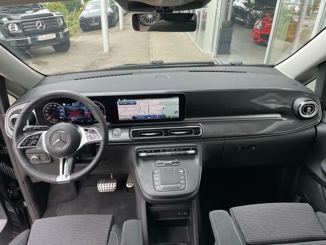 Mercedes-Benz V 220