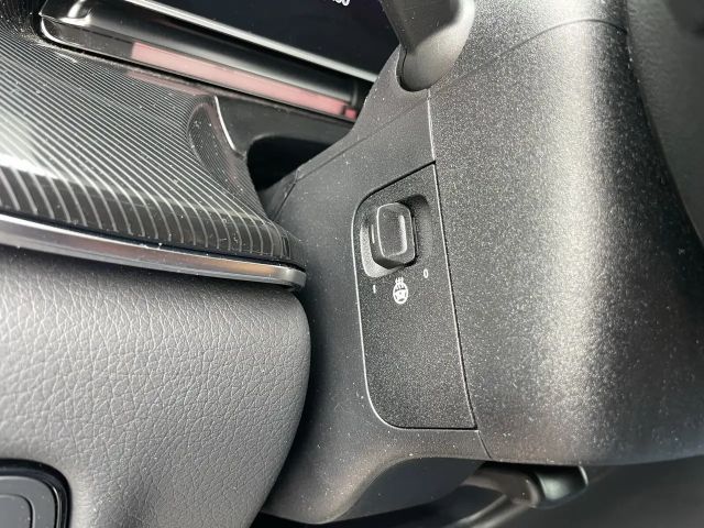 Mercedes-Benz V 220
