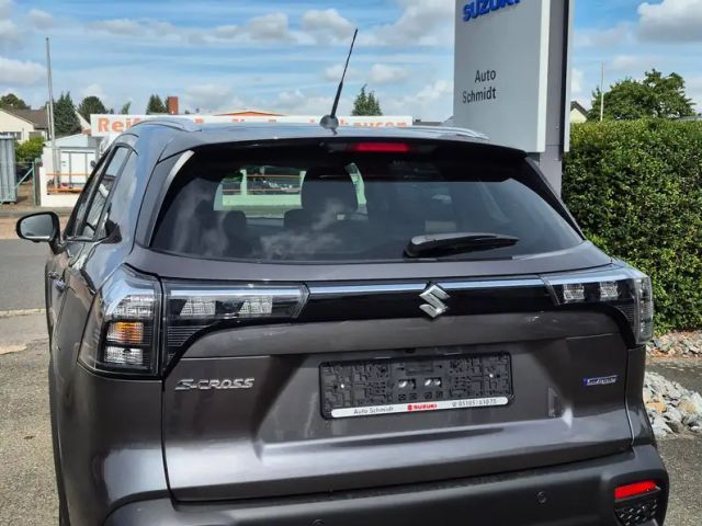 Suzuki S-Cross
