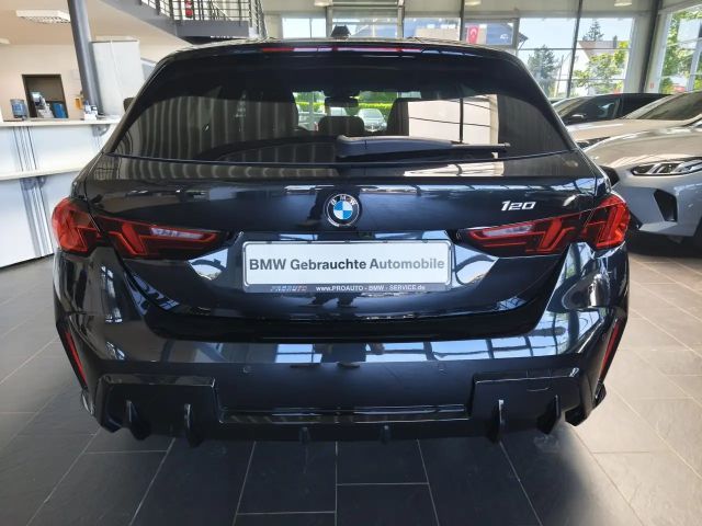 BMW 120