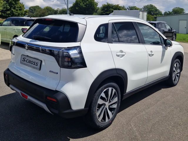 Suzuki S-Cross