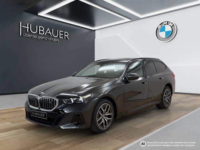 BMW i5 eDrive40 Touring [M Sport, HUD, AHK, ACC, 19" LMR] 2026 Elektrisch