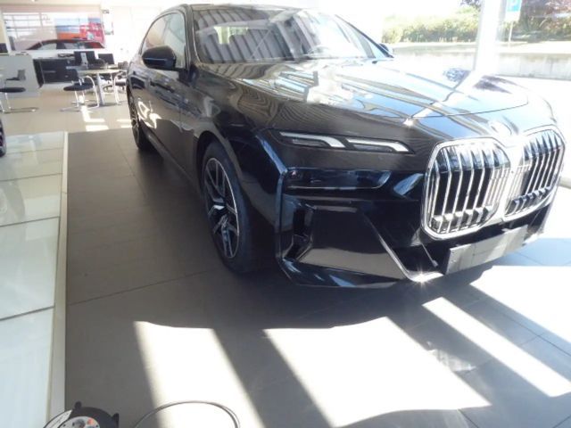 BMW 740 740dxDrive MSport IAL AHZV NIG PGD-Sky MFS Standh. DAP PAP DAB eSIM EU6E 2024 Diesel