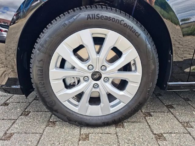 Ford Grand Tourneo