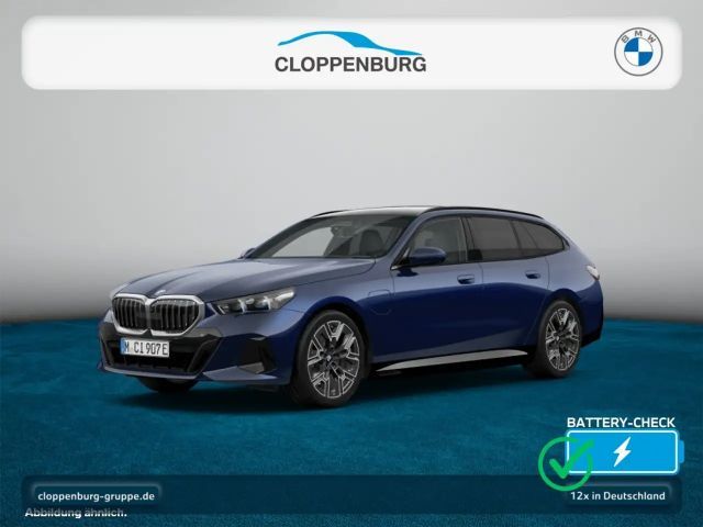 BMW 530 e xDrive Touring M Sportpaket BT UPE: 98.979€ 2025 Hybride / Benzine