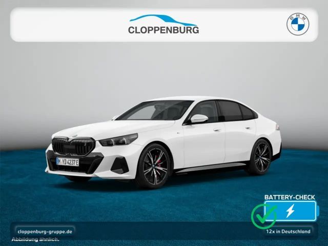 BMW i5 eDrive40 M Sportpaket Pro Head-Up+AHK+StHz+BT 2025 Elektrisch