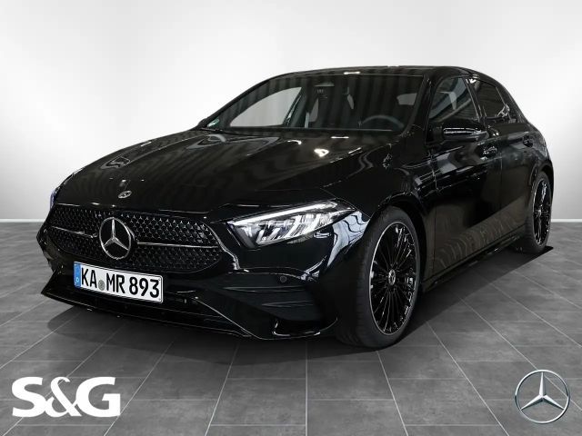 Mercedes-Benz A 180 Kompaktlimousine AMG MBUX+360°+LED+Pano 2026 Benzine