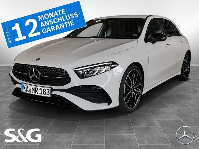 Mercedes-Benz A 200 AMG MBUX+RüKam+LED+AHK+Night+Totwink+19 2026 Benzine
