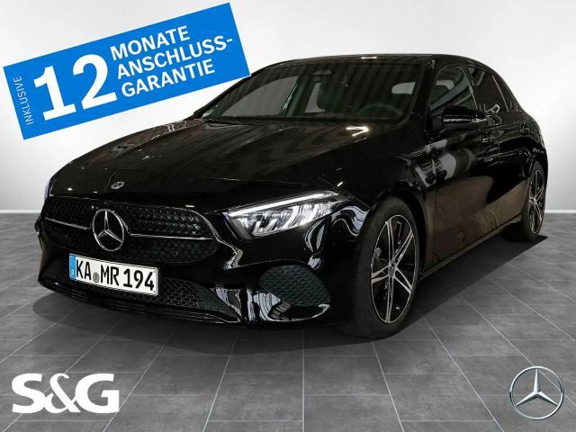 Mercedes-Benz A 200 Progressive MBUX+RüKam+LED+Pano+Night+18LM 2026 Benzine