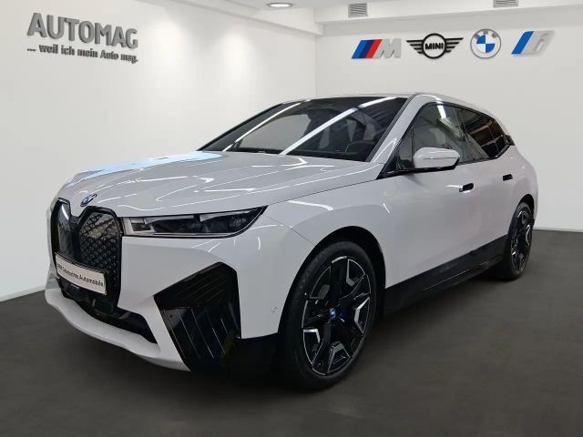 BMW iX xDrive40 Laser*Sportpaket*Wärmekomfortpaket*Drivin 2023 Elektrisch