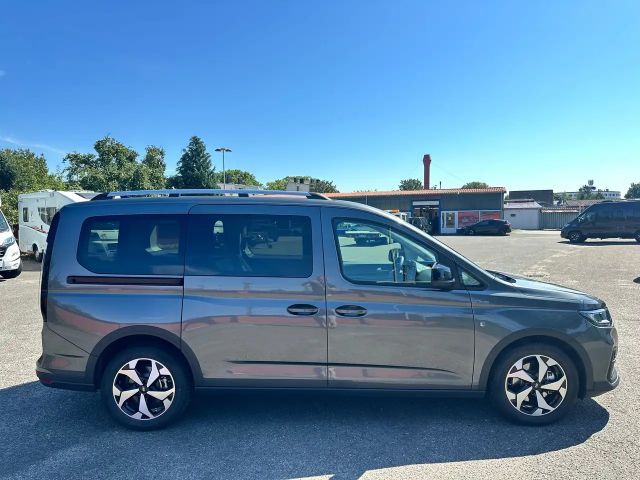 Ford Grand Tourneo