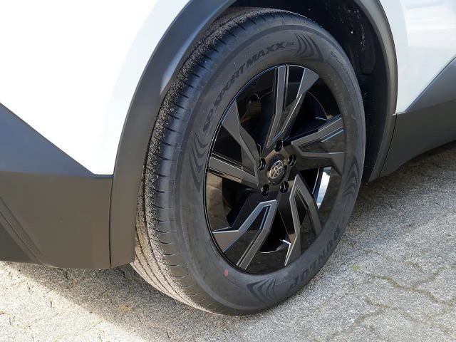 Toyota C-HR+