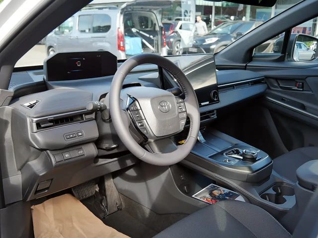 Toyota C-HR+