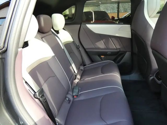 Mazda CX-6e