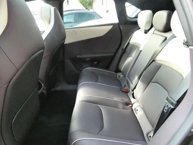 Mazda CX-6e
